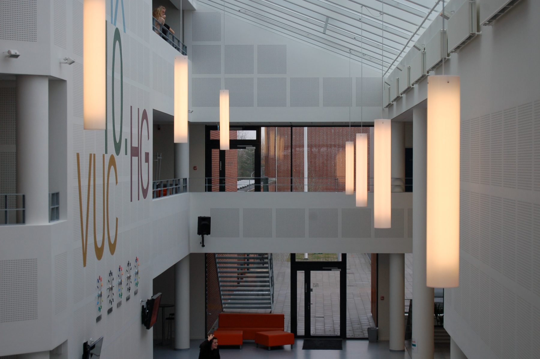 Campus Varde, Varde - lamper inde