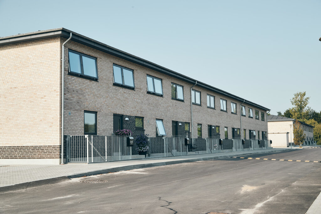 Hjelmrode havefacade