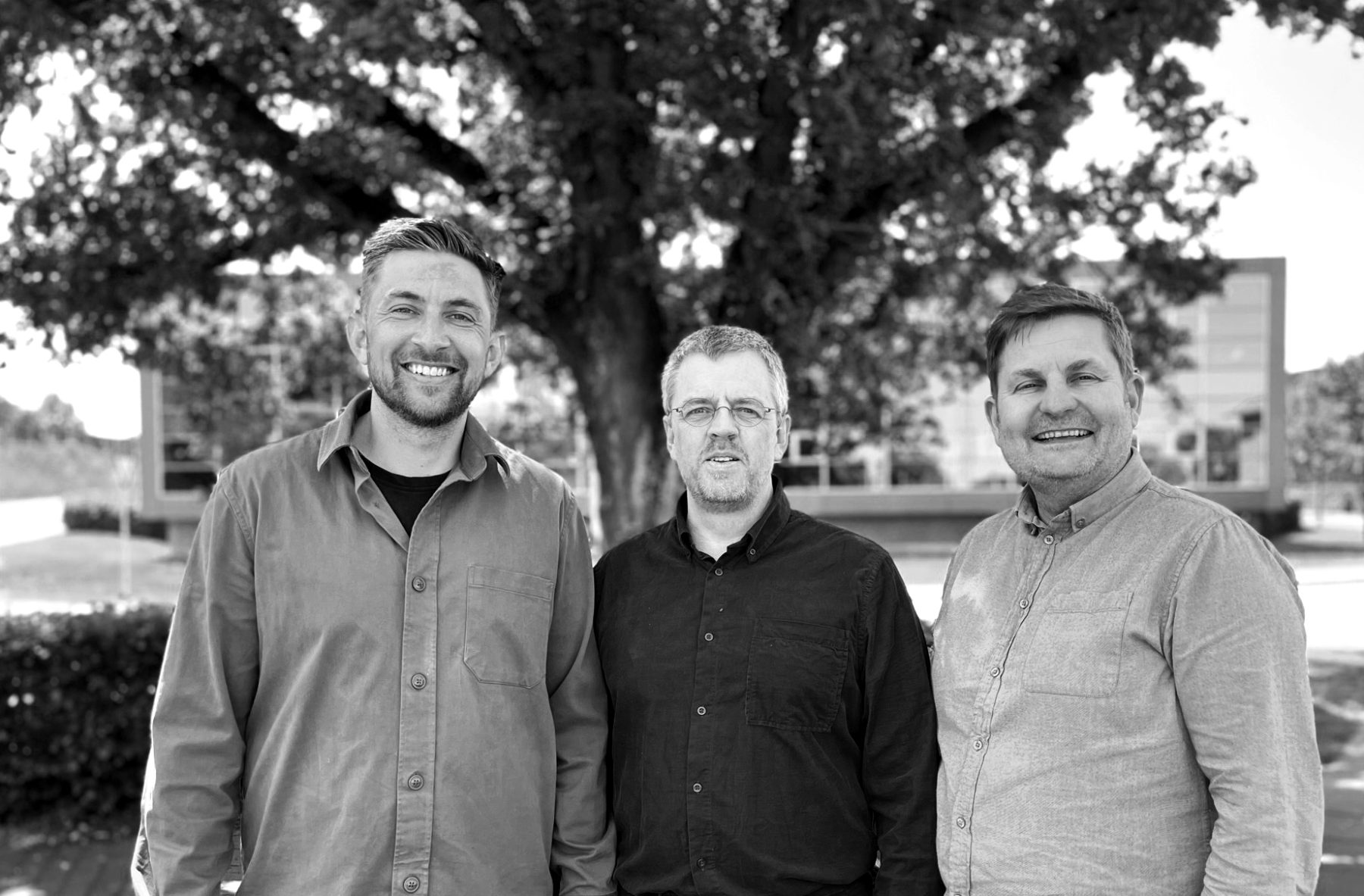 NyLedelse_crop Sorthvid